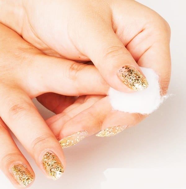 Latest 50 Simple Glitter Nail Art designs to Go With