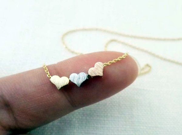 Cute and Simple Gold Necklace Designs (24)