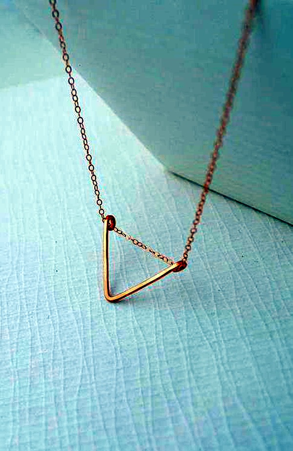 Cute and Simple Gold Necklace Designs (32)