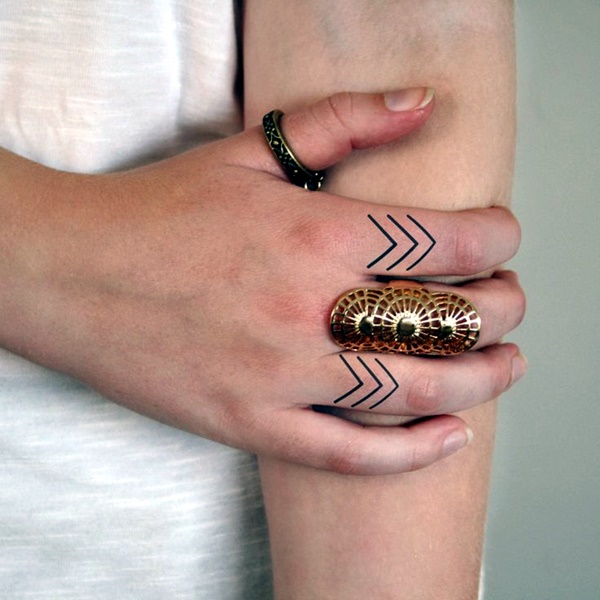 Finger Tattoo Ideas and Designs (12)