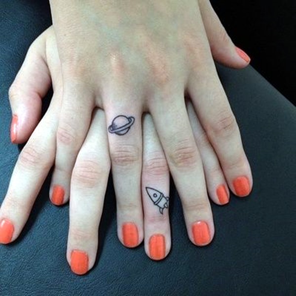 Finger Tattoo Ideas and Designs (3)