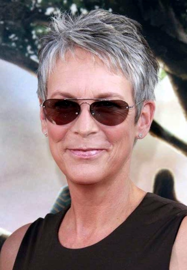 Short Hairstyles for Older Women (10)