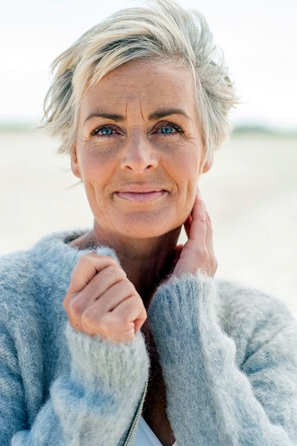 Gorgeous Short Hair Styles for Women Over 70