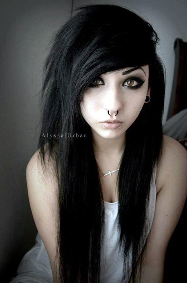 Emo Style Outfits And Fashion Ideas (6)