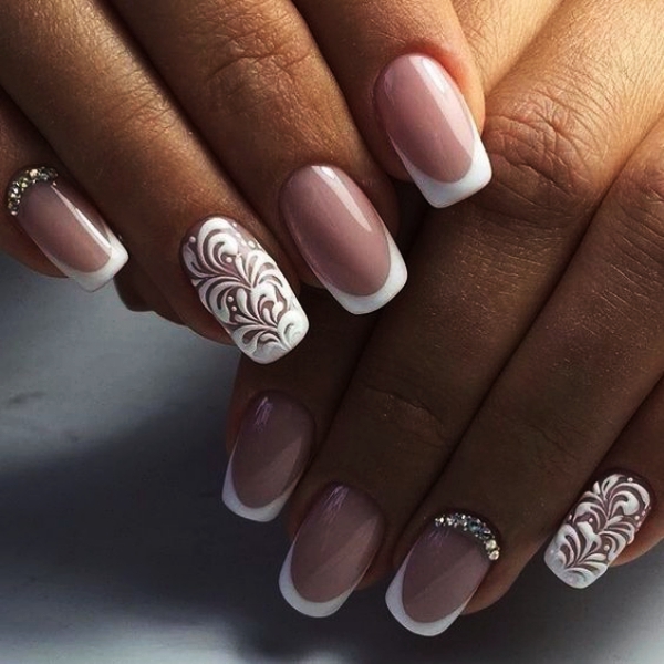 PRETTY FRENCH NAILS DESIGNS