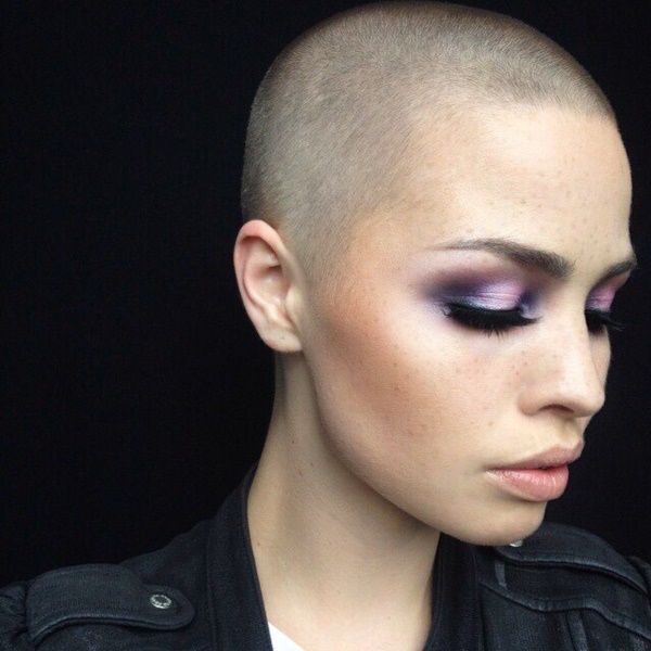 beautiful-bald-women-styles0101