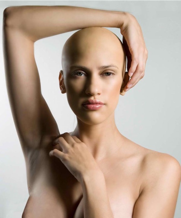 beautiful-bald-women-styles0131