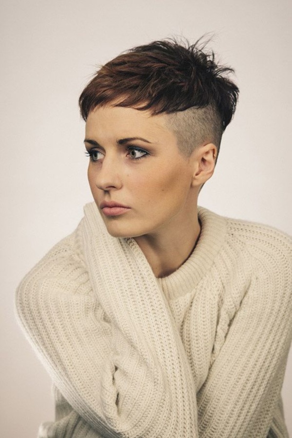 beautiful-bald-women-styles0341