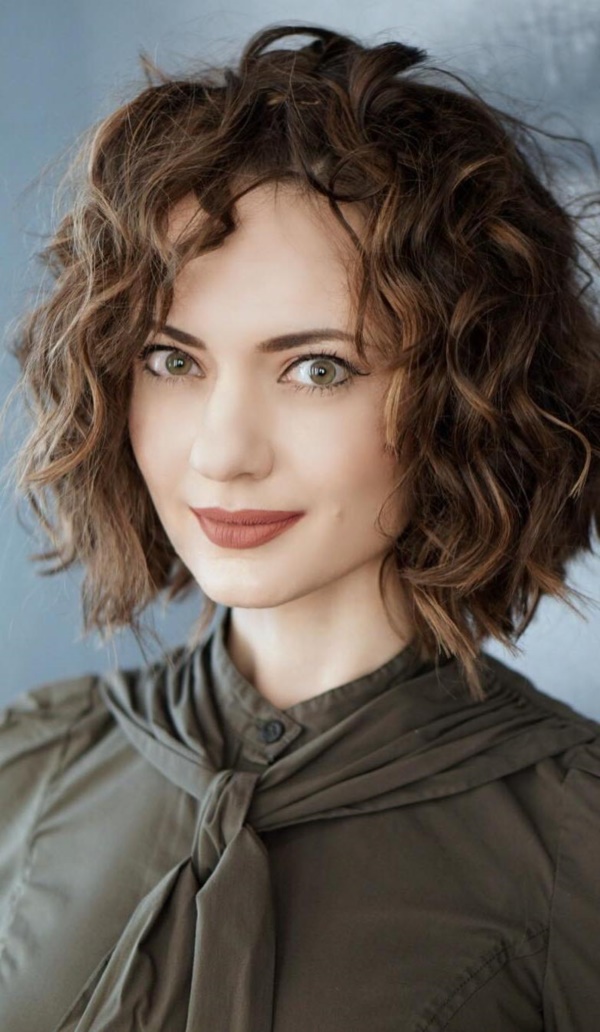 Short-Curly-Hair-styles-and-Haircuts