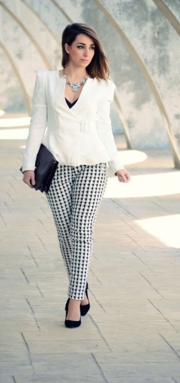 Casual-Work-Outfits-For-Women-In-Their-40s