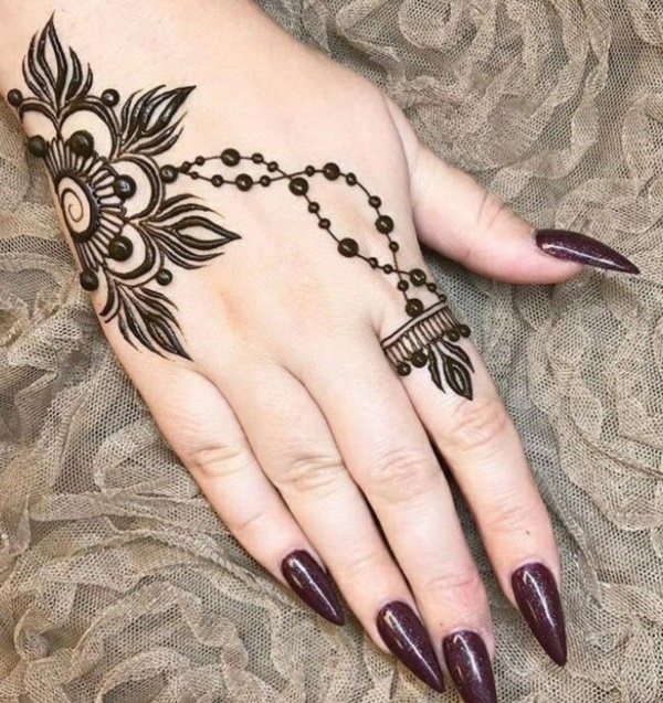 42 Beautiful Henna Tattoo Designs for Women to Try