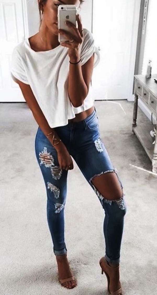 Stylish Looks with your Basic Blue Denim