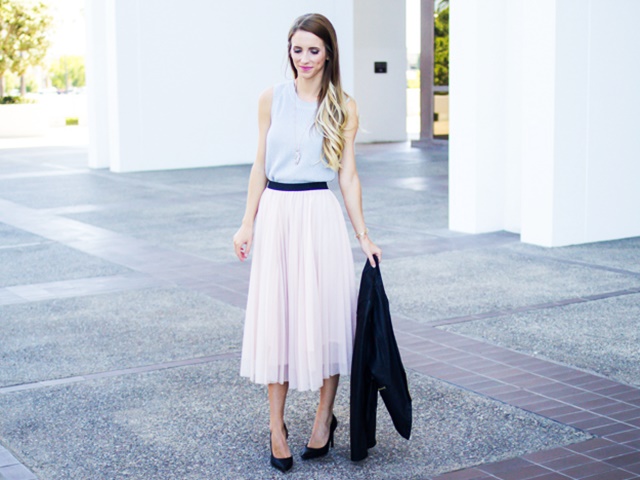40 Professional Skirt Outfits For Work To Copy In 2018