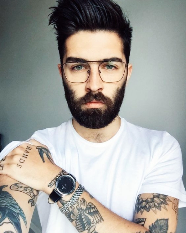 Hairstyles-For-Men-With-Beards