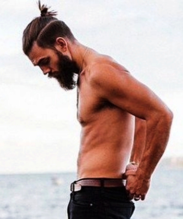 Hairstyles-For-Men-With-Beards