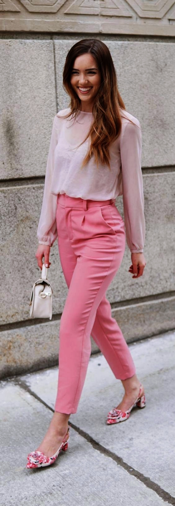 Outfit-Ideas-for-Women-over-35