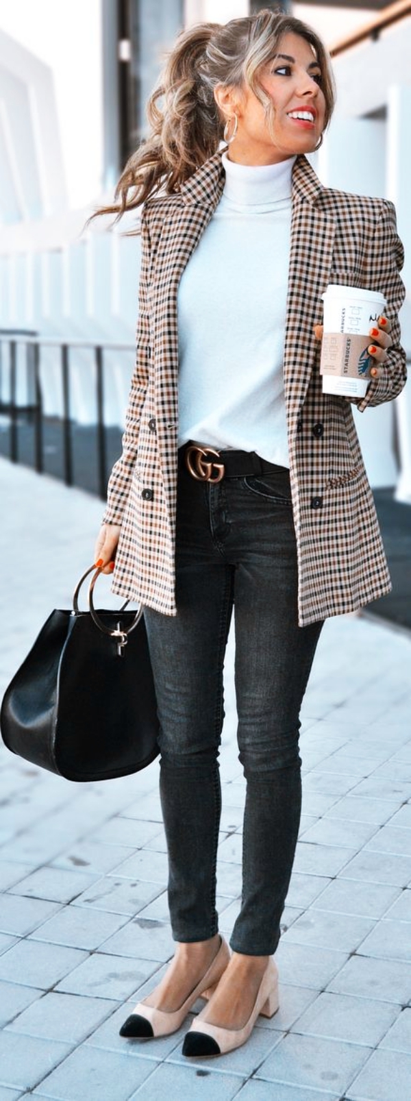 Outfit-Ideas-for-Women-over-35