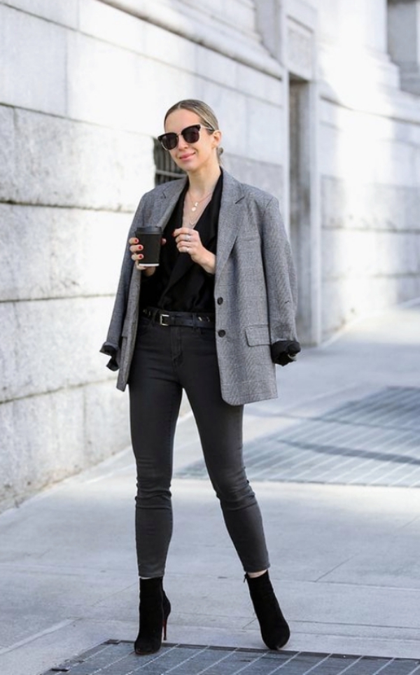 Outfit-Ideas-for-Women-over-35