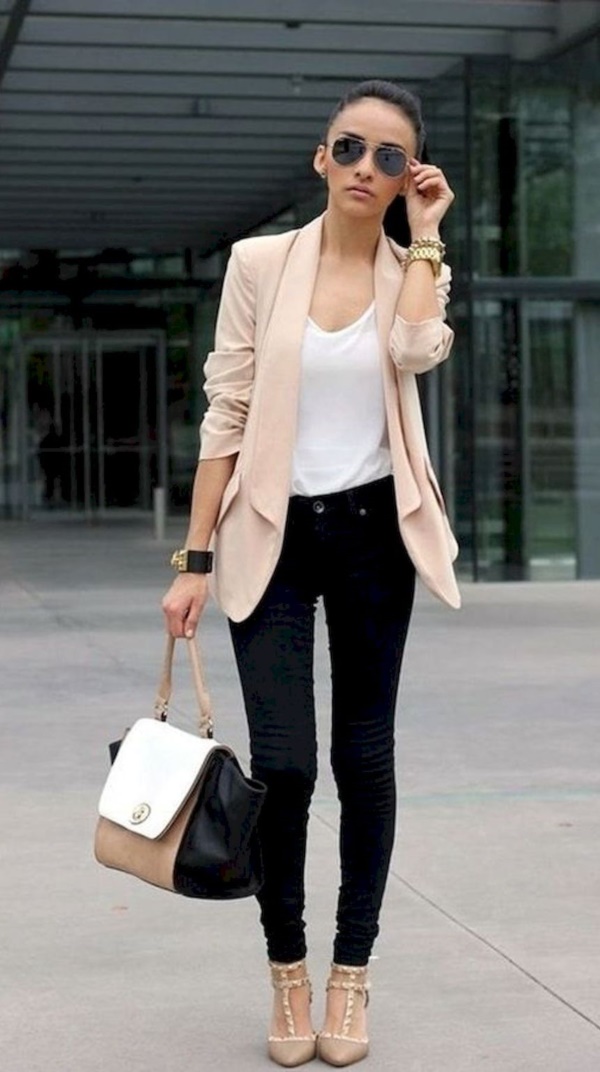 casual-work-outfits-for-women-over-40