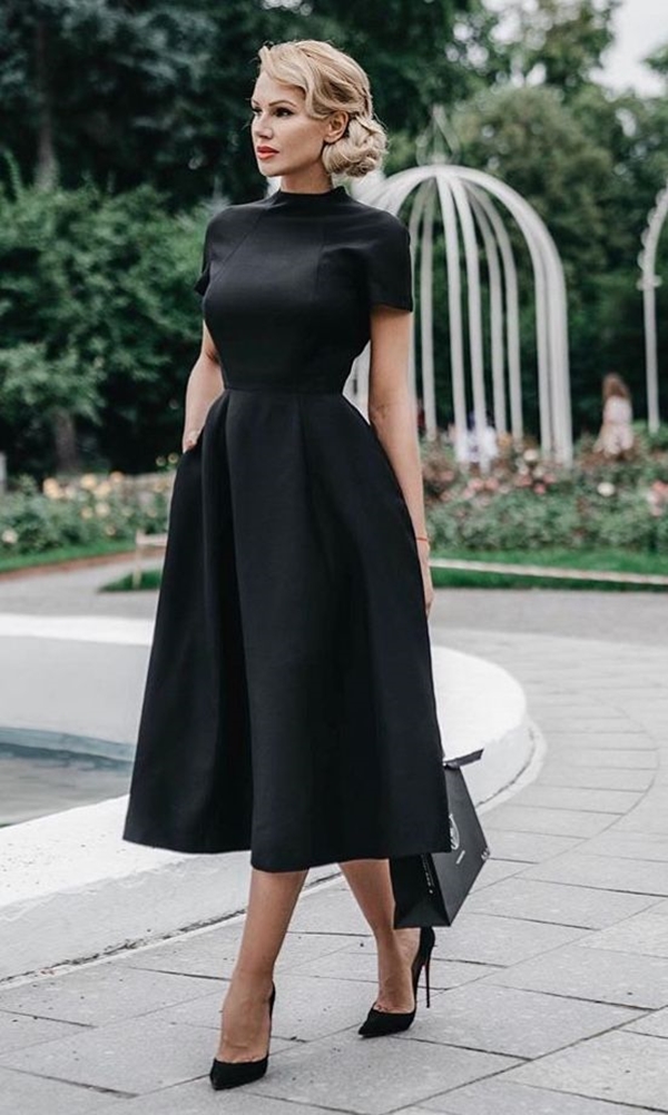 Polished-Outfits-to-Wear-to-a-Wedding-for-Women