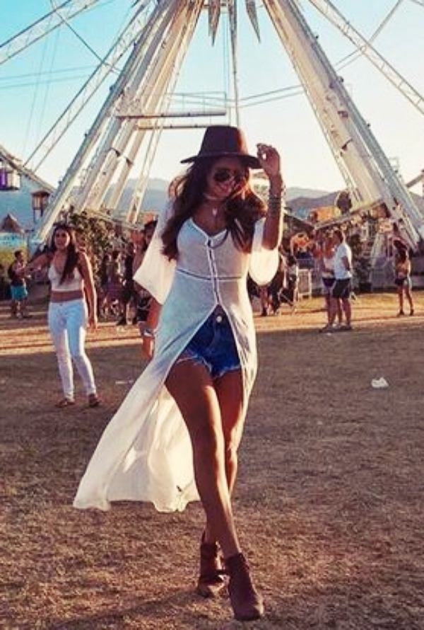 Festive-Coachella-Outfits-Ideas-to-Copy