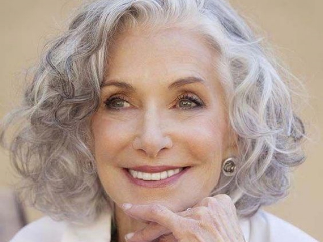40 Best Hairstyles For Older Women Over 60 Fashion Enzyme