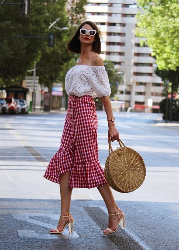 Chic-Sundresses-for-Women-to-wear-this-Summer