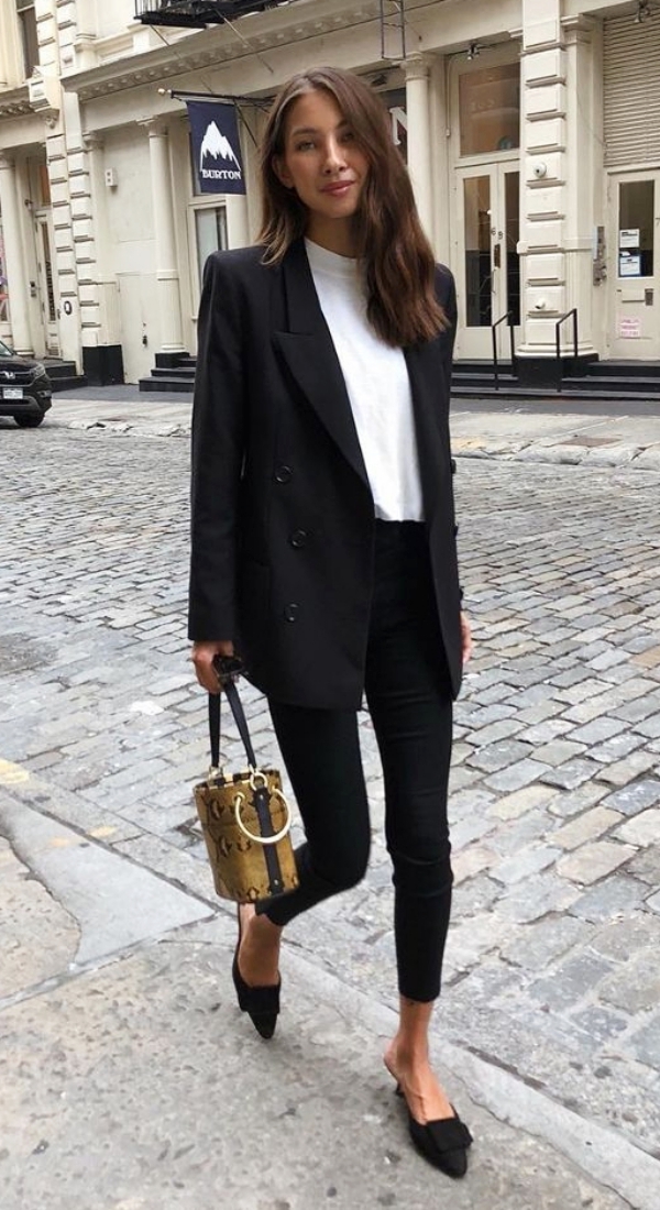 Non-Boring Work Outfits Ideas for Career Women