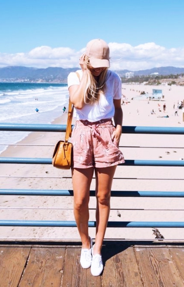 Trending-Summer-Beach-Outfits-that-are-Cool-AF