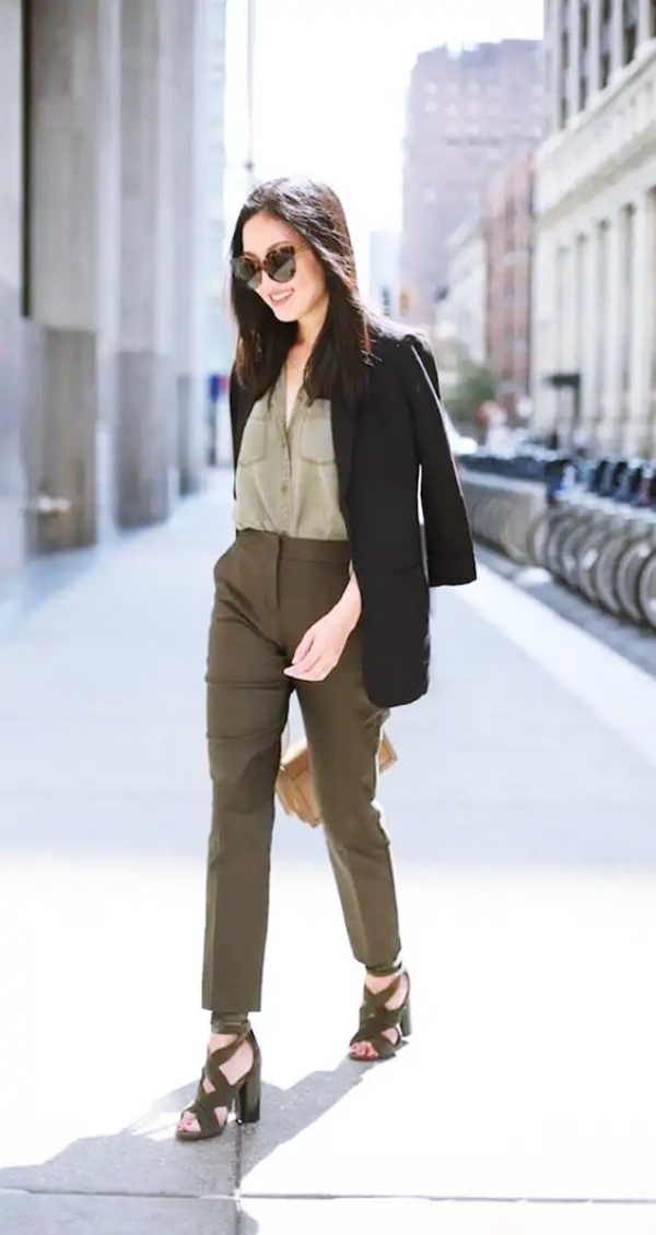 Catchy-Formal-Trouser-Attires-for-Working-Women