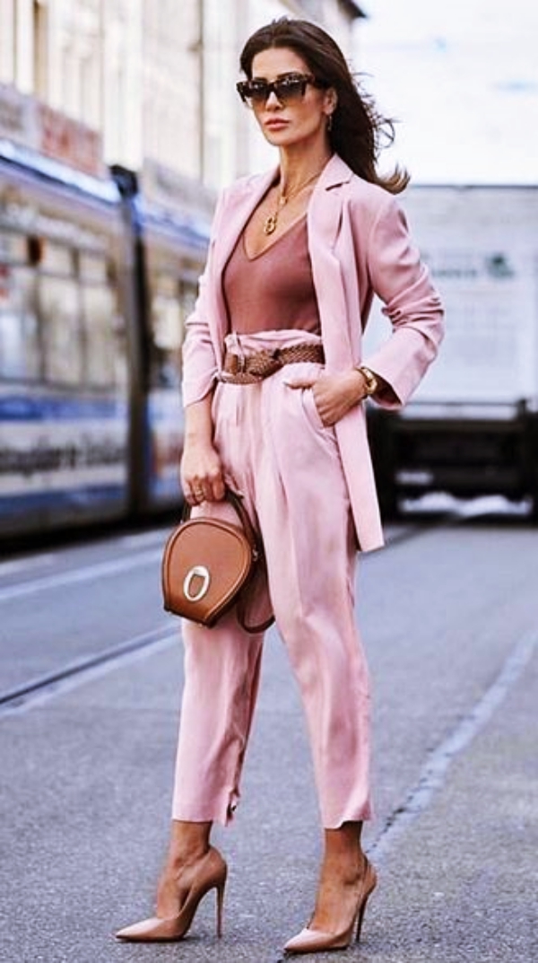 Catchy-Formal-Trouser-Attires-for-Working-Women