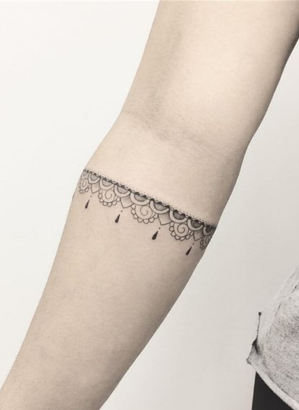 Perfect-Armband-Tattoo-Designs-for-Men-and-Women