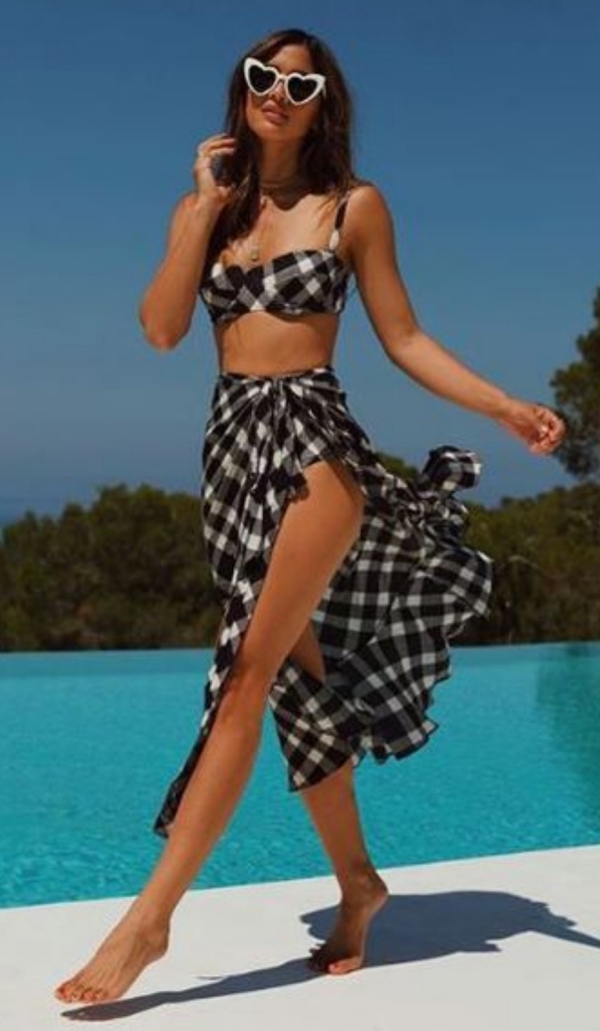 Trending-Summer-Beach-Outfits-that-are-Cool-AF