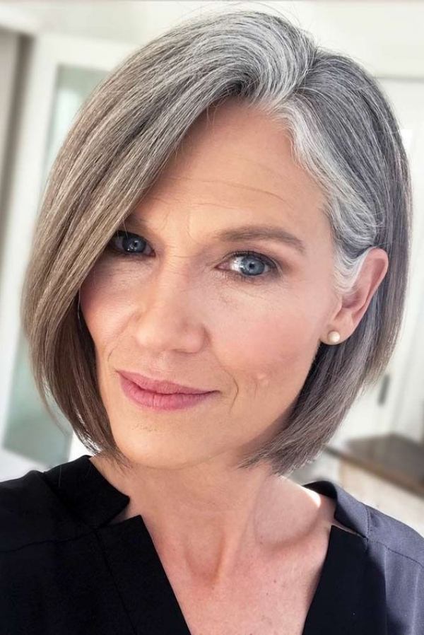 Charming Short Hairstyles for Older Women Over 60