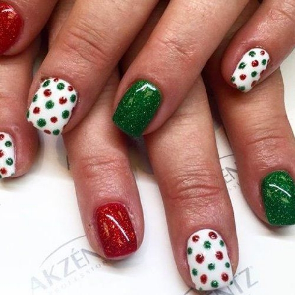 Pretty Winter and Christmas Nails Art Designs