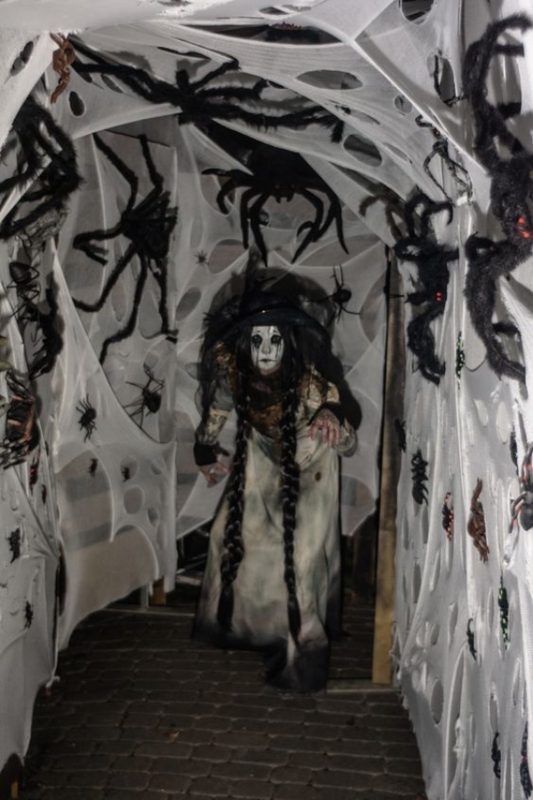 Spooky Indoor Halloween Decoration Ideas