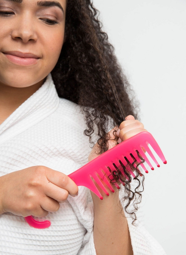 How To Add Shine To Your Curls? - Fashion Enzyme