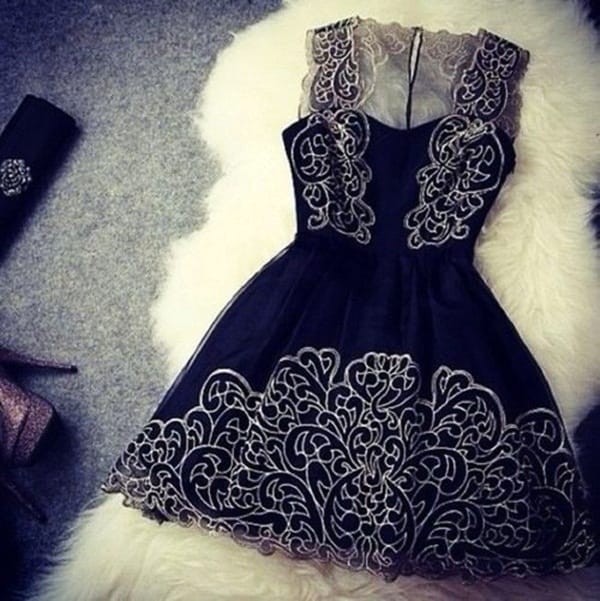 Sexy Girls in Black Dresses17.2
