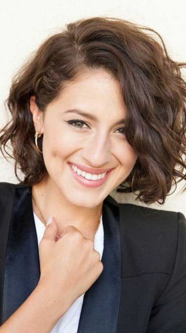Short-Curly-Hair-styles-and-Haircuts