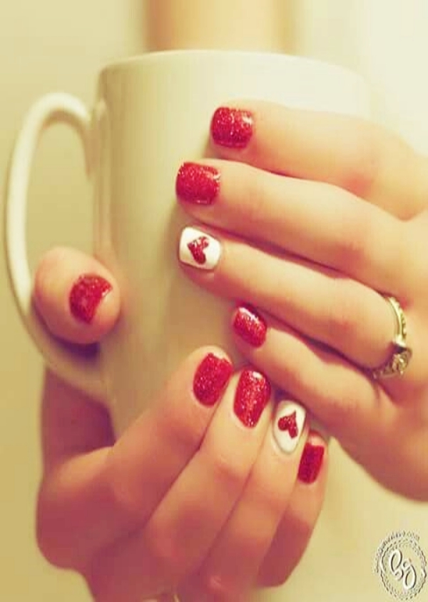 Lovely-Valentines-Day-Nail-Art-Designs